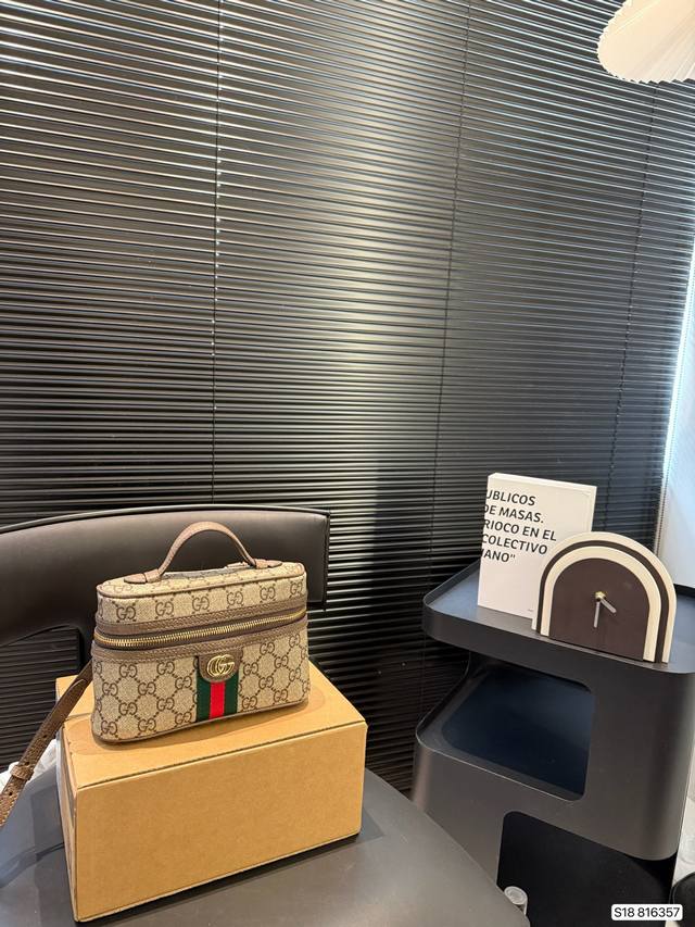 配飞机盒折叠盒子 芯片版本 酷奇Gucci Ophidia 新款化妆包一见钟情 -眼爱上，容量比Super Mini好太多了，手机，粉饼， 口红，钥匙不在话下