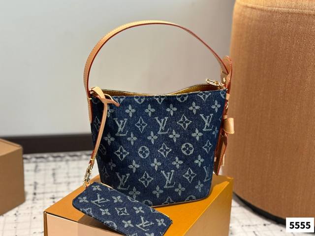 盲猜这次Lv上新黑马是All In Bb Lv牛仔水桶 Lv尤物 尺寸：17 18.5