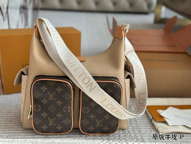 头层牛皮 Size：32*24Cm 最近超火的新款 购物袋 Hobo Cargo 火了！ 因为上身的！确！好！看！ L家 最新款购物袋 颜值高、实用性超强！！！