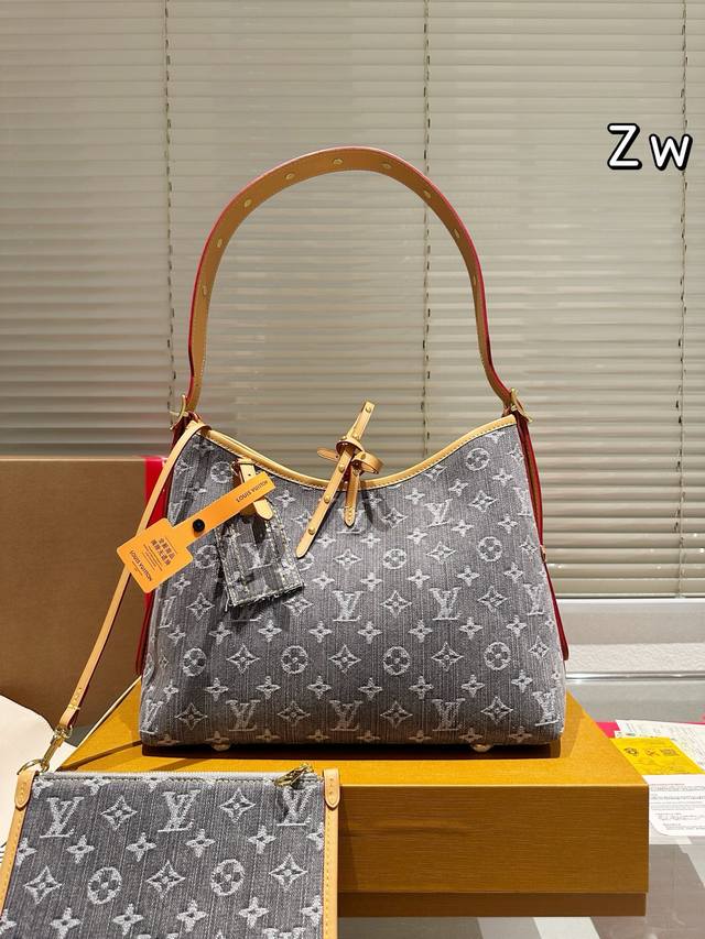 尺寸29.25 Lv 牛仔 Carryall 复古优雅 永远的经典 正式休闲皆可 日常通勤无压力 质感很高级 容量超级大也很耐用 日常出街背它回头率百分百 就是