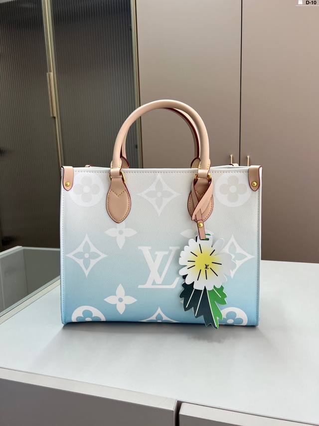 Lv路易威登托特包 上身真的太太太有质感啦 日常逛街不要太吸晴 D-10尺寸32×26