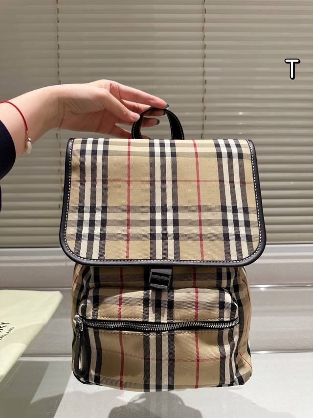 巴宝莉 Size：23.31 双肩 Burberry Tb包新品 高品质哦！