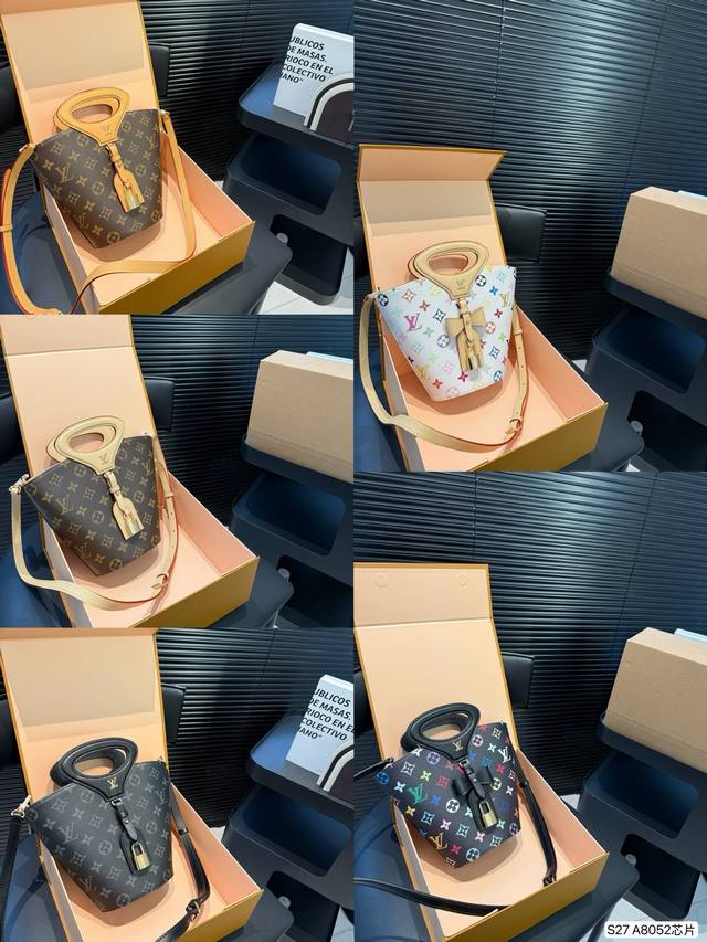 配飞机盒折叠盒子Louis Vuitton Ss25新款 Lv水桶 轮廓设计灵感来源于历史上的秘书箱手柄可手提可斜挎，容量惊人毫不费力优雅穿搭~ 尺寸：12.5