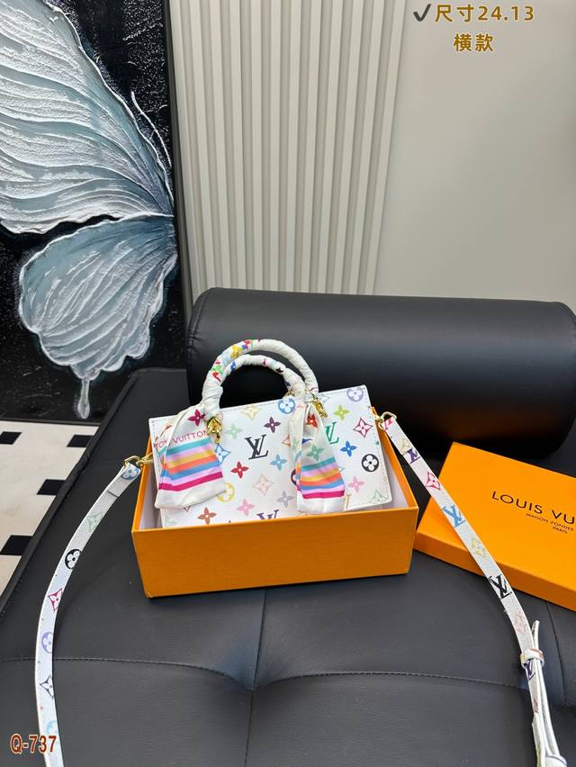 配礼盒 Lv 村上隆中古手提包，经典Monogram 白彩老花图案，搭配丝巾，横款超级有艺术感！ 尺寸：24.13横款