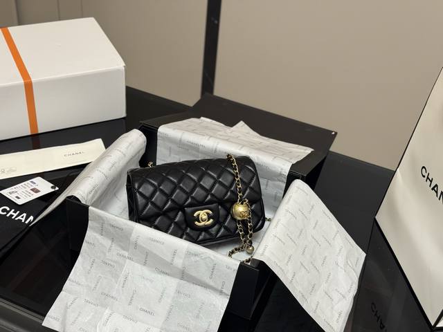 折叠盒飞机盒 Size： 20*12Cm 香奈儿 金球方胖子 柔软舒适又百搭 手感软软糯糯