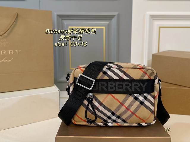 配盒 Size：23×16 Burberry 巴宝莉格纹相机包 经典格纹设计，质感十足！ 肩带可调节，单肩斜挎都可 男女都背，容量超棒 上身百搭又可爱，气质满满