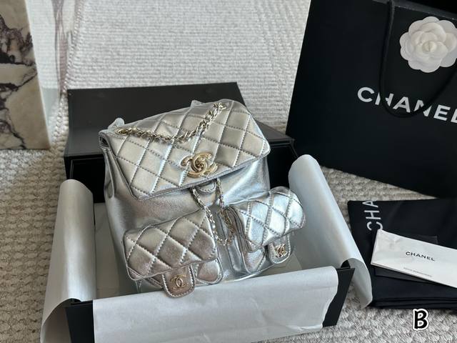 升级版 配盒 Size：20 18Cm 小香家 Duma 双肩包 23P黑金小青蛙 可可爱爱 本季最可爱的双肩包 单肩 双肩手提