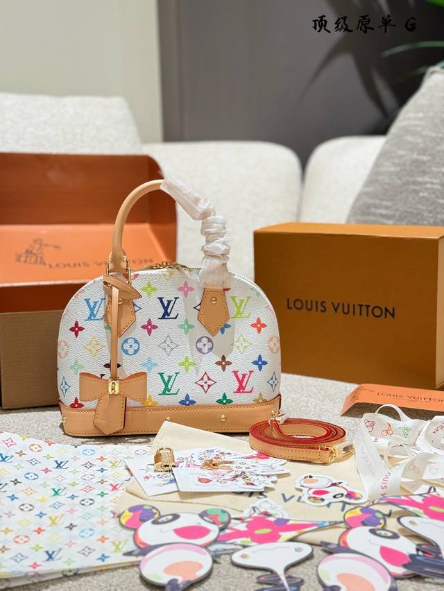 顶级原单 Lv白三彩贝壳Bb 这次和村，上隆的联名确实有-股闪回千禧年代的古早魅力现实和过去时髦新旧交替的无缝穿插着 巧妙回溯1930年代的装饰艺术风格设计。