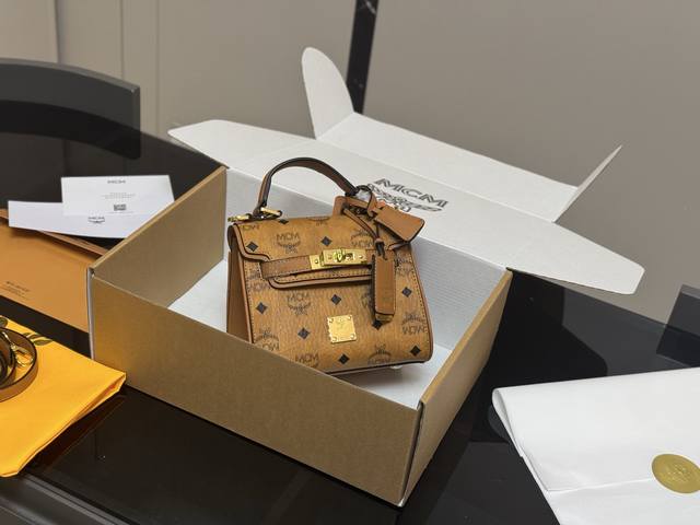 配飞机盒 Size：19*15Cm Mcm 凯莉包 俏皮可爱 单肩手提斜挎