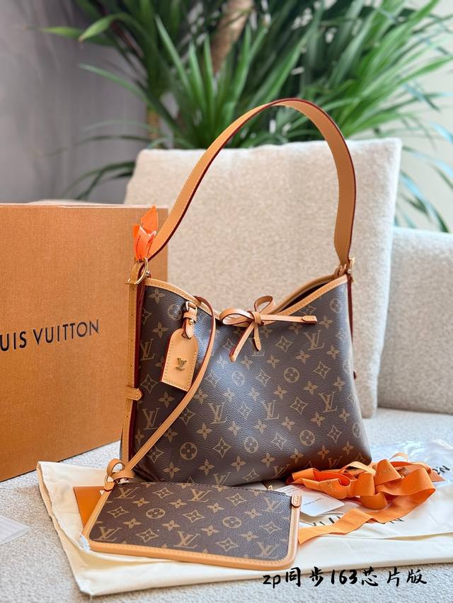 Zp同步163变码芯片版顶级原单 Lv Neverfull火了很多年啦，老花购物袋届也有了新伙伴。Carryall=可以装下你的日常必备物品啦 单肩、腋下、手拎