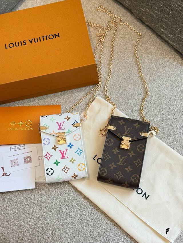 双盒包装 Lv 老花新款Metis手机包圃首发实拍分享Lv这一次的新品包包居然没有过W哎 能放下16Promax啦 出门特别方便 链条是和金属拼接，时髦感满满1