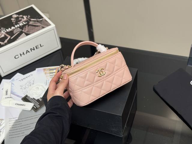 配折叠盒飞机盒 Size：17*11Cm 香奈儿 箱子包 化妆箱 最高颜值的 长盒子 必须给自己安排 最新款哦！