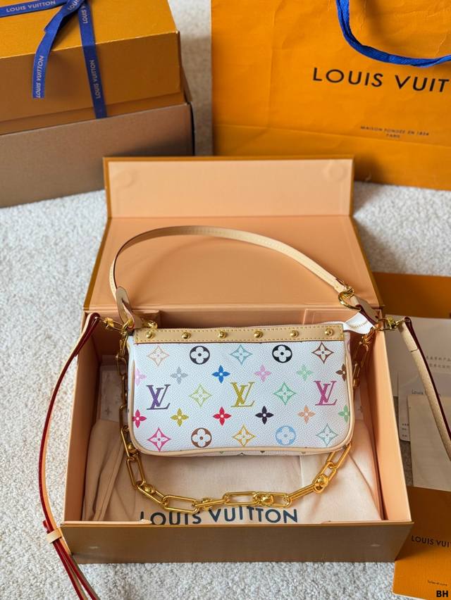 Lv村上隆联名款麻将包 2025早春走秀款 枕头包 Lv 路易威登 新款经典枕头包单肩斜挎女包 尺寸20 13Cm 折叠盒包装