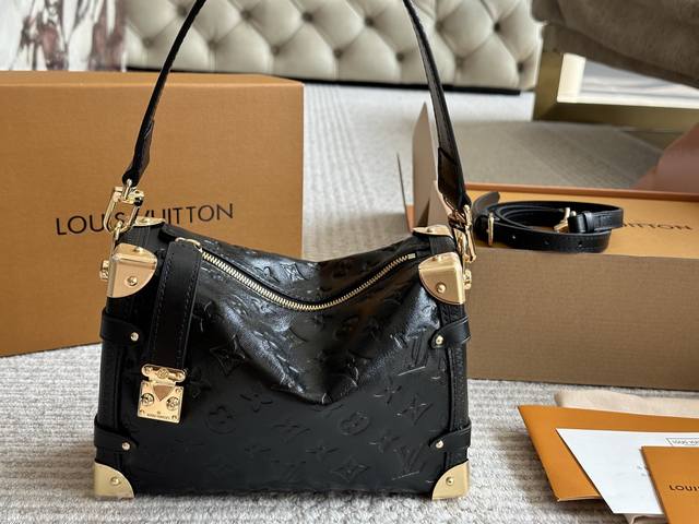 复刻版 Size：23*16Cm 超时空爆款 Lv 25王炸新款包Trunk 谷爱凌 走秀小软箱S来了终于 超级洋气 Upupup 搜索Lv 软箱子 盒子 全套