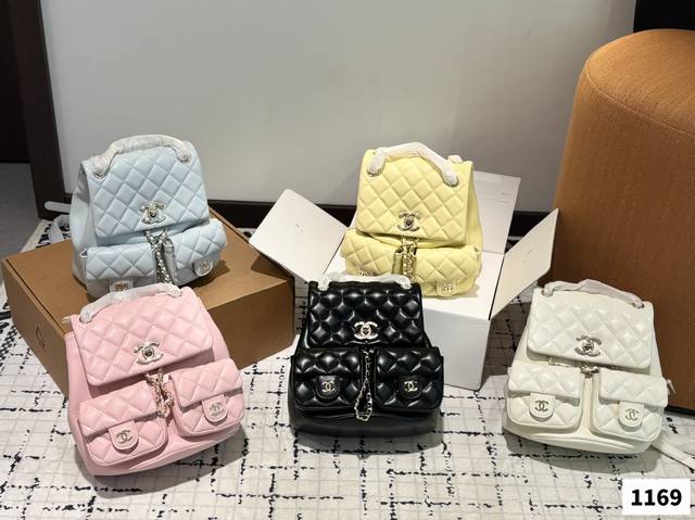 配折叠盒飞机盒 Size：20*20Cm 香奈儿 Duma 双肩包 23P黑金小青蛙 可可爱爱 本季最可爱的双肩包 单肩 双肩手提