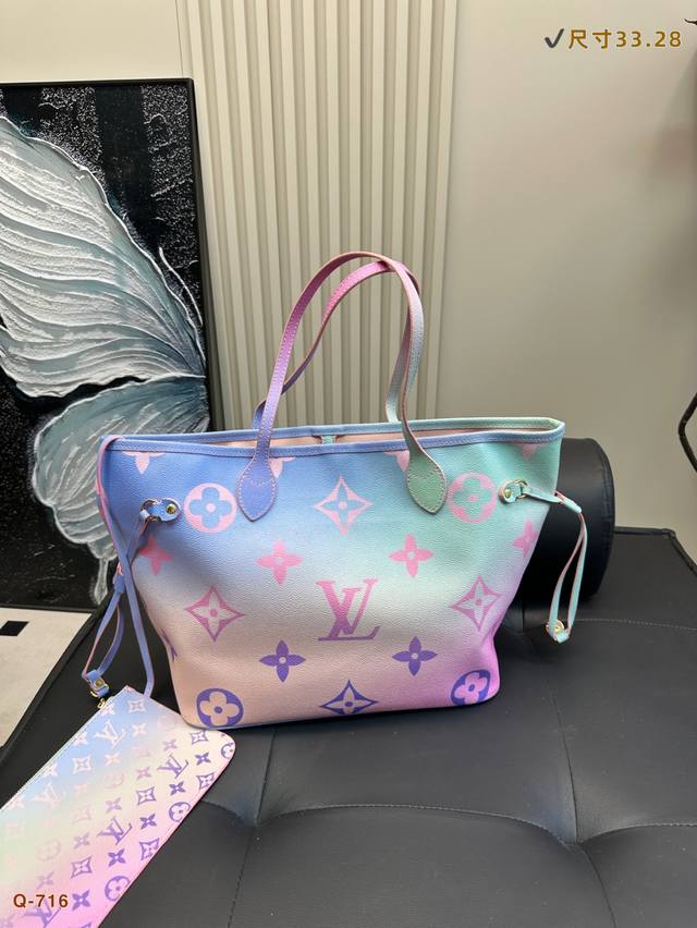 L家 Neverfull 中号购物袋！ 人鱼渐变色！ 清新自然又别致！ 限定色.... 搜索Qlv 购物袋 尺寸33.28