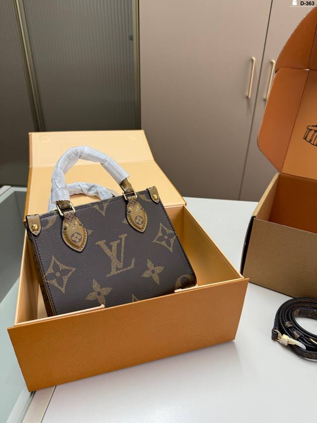 芯片版本 Lv Onthego Bb丛林托特包 路易威登Lv 老花 Logo Onthego 作为经典款之一，它是有绝对的优势 D-363尺寸18×15折叠盒飞