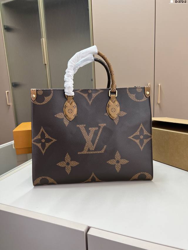 芯片版本 Lv Onthego Bb丛林托特包 路易威登Lv 老花 Logo Onthego 作为经典款之一，它是有绝对的优势 D-372-2尺寸34×28折叠