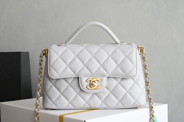 白金版正品级 包装如图 全新到货 手柄Kelly 小号 灰色 专柜售价购入开发 五金：厚镀复古金 皮料：原厂小羊皮 尺寸：.** 5355