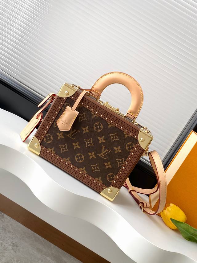 动态芯片 顶级原单加强版 M45675 老花 Valisette Tresor 手袋硬箱在 春夏系列中，女装艺术总监 Nicolas GhesquièRe 携手