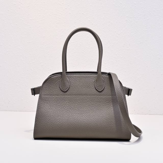 现货 小荔枝灰色 E *小众宝贝包之Margaux10系列 新款的手提包也太软糯了叭！似塌非塌的慵懒感太适配秋冬了 简直就是又酷又高级 时尚而不枯燥的简约设计