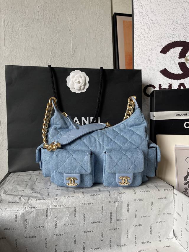 顶级货_ 法国高端定制品 Chane1 牛仔Chane125C 早春系列 As5339 Hoho嬉皮包 双袋口设计非常特别 上身效果真的绝 随性又优雅 金属链条