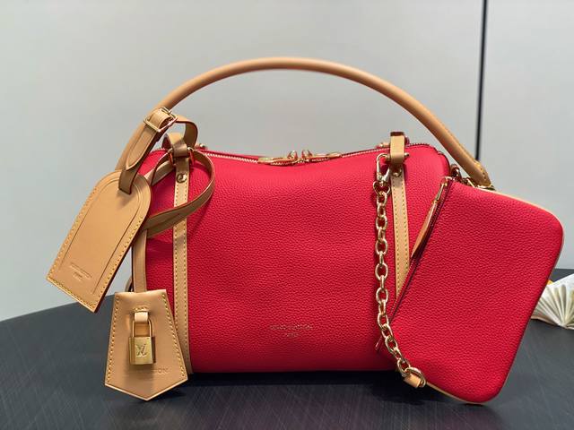 原单精品 M13667红色 全皮Speedy枕头包 Speedy BandoulièRe 25 手袋 本款 Speedy BandoulièRe 25Monog 原单精品 M13667红色 全皮Speedy枕头包 Speedy BandoulièRe 25 手袋 本款 Speedy BandoulièRe 25Monog