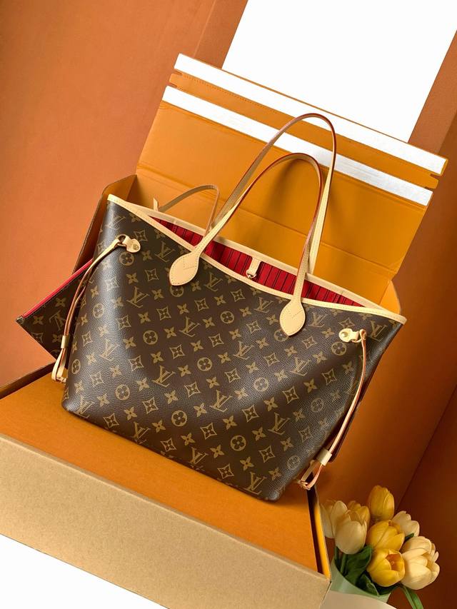 Neverfull 中号手袋 特级加强版 型号: M41177 皮料: 是意大利A级皮料 五金: 采用进口A级全钢五金 包装: 全套原厂Mb包装 尺寸:31.0 Neverfull 中号手袋 特级加强版 型号: M41177 皮料: 是意大利A级皮料 五金: 采用进口A级全钢五金 包装: 全套原厂Mb包装 尺寸:31.0