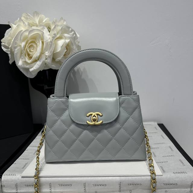 香奈儿Chanel 1：1对标专柜顶级 意大利进口Onda Verde原厂油蜡小牛皮 Chane1 24A Kelly手柄包 浅灰色 款号:As4416 尺寸:
