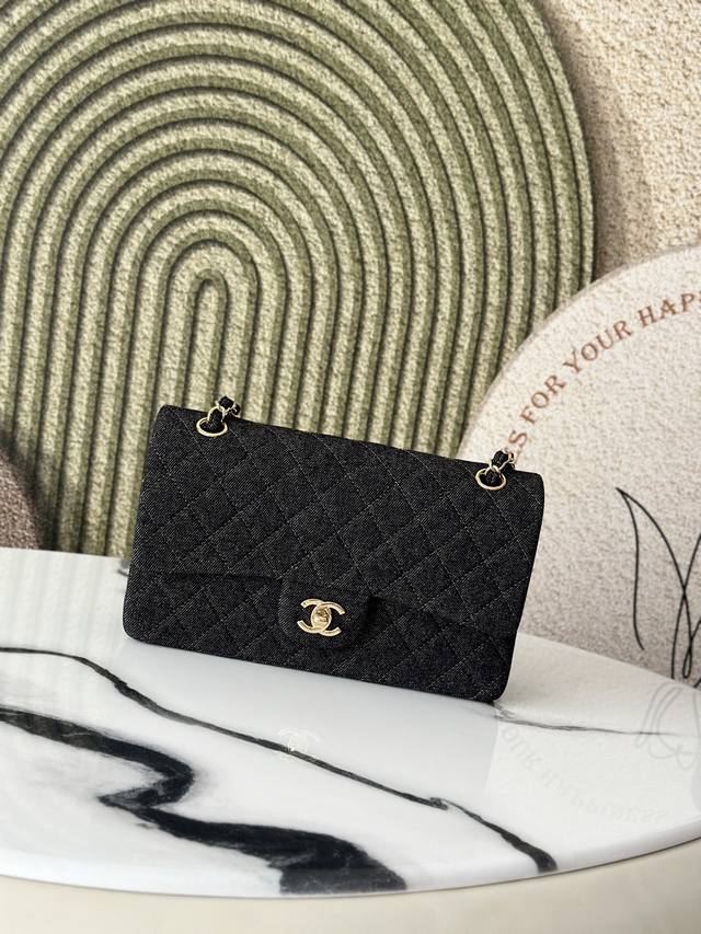 原厂皮 Chanevintagezp开发中古标志黑色 牛仔布 Cf香奶奶的传家宝来了！最最最经典的Vintage Cf 黑色牛仔搭配菱格纹金色金属 永不过时的C