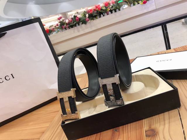 HermèS爱马仕经典元素，扣头金属工艺，经手工打磨而成，环绕细节，定格精彩瞬间。38Mm.每个男人都我都一个爱马仕梦。