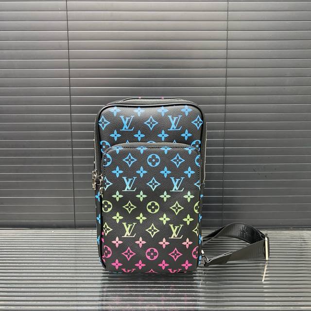 Louisvuitton 路易威登 Avenue pm系列胸包 斜挎包 男女通用单肩包 采用精湛镶嵌细工，经典百搭 实物拍摄 原厂原版面料 配送防尘袋 30 X