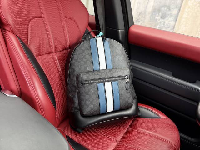 升级版高端货 新款 “ Coach ”蔻驰双肩包 Coach蔻驰升级版双肩包 Coach蔻驰 West 32 条纹拼色拉链开合 人造革 双肩包 大号 男 炭黑色