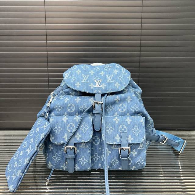 Louisvuitton 路易威登 丹宁复古水洗牛仔布双肩包 背包 男女通用 配送防尘袋 32 X 29 Cm