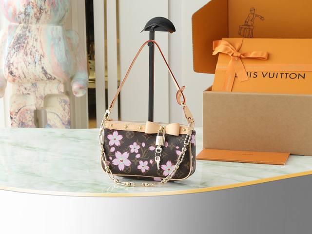 顶级原单 独家实拍 M13666老花 樱花 村上隆 链条包麻将包 L pochette 麻将包 本款 pochette Accessoires手袋为经典Mono