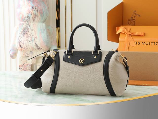 顶级原单 独家实拍 M14721灰褐色 全皮机车包 Lv Biker中号手袋 机车包 M14702灰蓝色 M14700黑色 以品牌像素效果羊皮革演绎无拘逍遥的冒