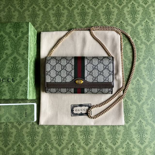 顶配版 G家顶级货品 原单品质，实物实拍！将G图案和Web条纹这最象征古奇的元素融合到经典线上，新的式样和轮廓托的新作登场了。结构形状，其中内侧被划分为间隔。链