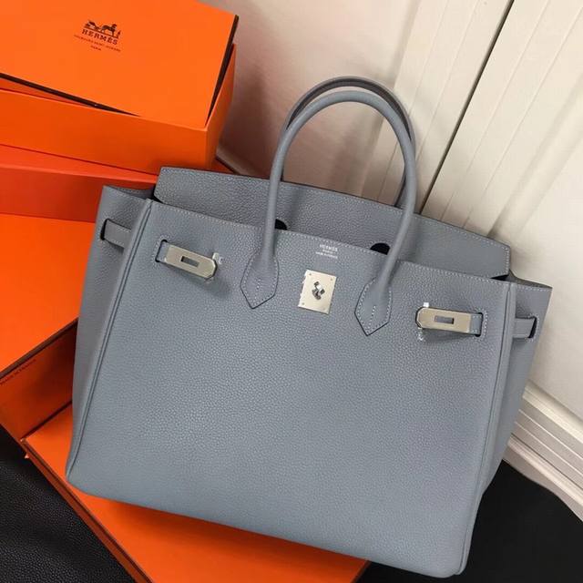 头层牛皮 3个尺寸 - - Herm-Birkin银扣 皮料升级进口头层牛皮 Hermes Birkin 是爱马第五任总裁Jean Louis Dumas 为法