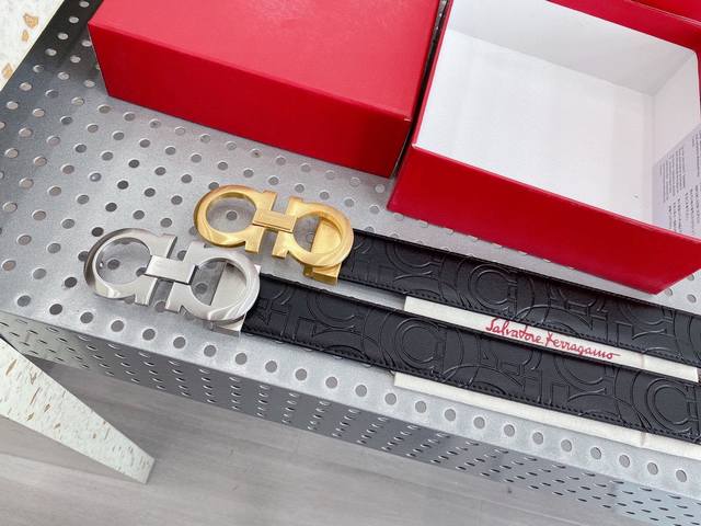 Salvatore Ferragamo菲拉格慕 通用3.4Cm精品金属夹扣,钢扣材质 不褪色 腰带可剪裁。可调节款. Salvatore Ferragamo菲拉格慕 通用3.4Cm精品金属夹扣,钢扣材质 不褪色 腰带可剪裁。可调节款.