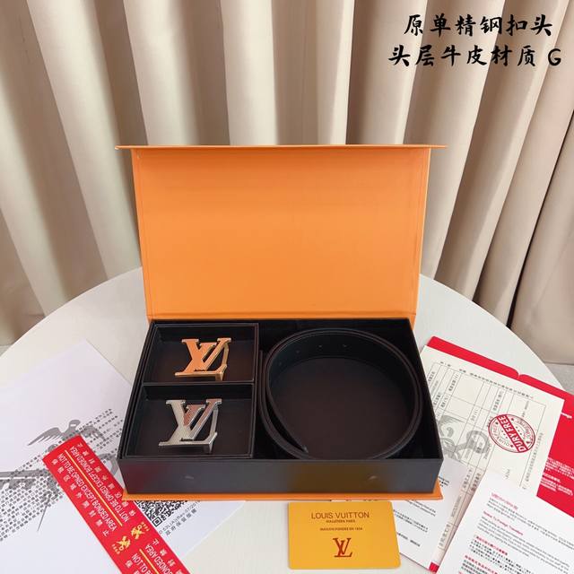 ①带①扣 ①带②扣 原单钢扣版路易L家 打孔挂扣 正版开模 此款腰带双面采用原厂牛皮带身，精密电镀标志性纯钢搭扣 对版专柜。3.8Cm 如需木盒40