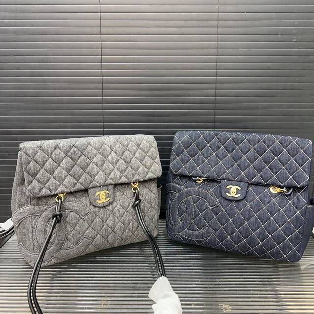 Chanel 香奈儿 购物袋 手提袋 手提包 经典百搭 实物拍摄 原厂原版面料 高端品质 配送防尘袋 35 X 32 Cm。