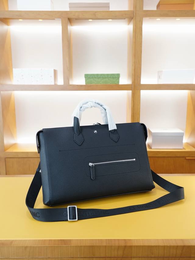 Mont Blanc万宝龙 官网同步 高版本 手提斜挎背包 永恒不过时的标志性产品 纯原单小牛皮 顶级五金制作 非市面普通版本 今年最爱的款式 全部实拍 实用性