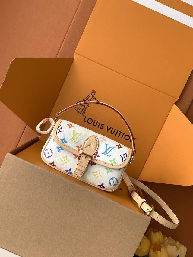 特级Mb163C01芯片版原厂皮 本款 Nano Diane 手袋 型号：M14194白彩163C01芯片版 材料：A级全钢五金，进口原厂面料 包装：全套原厂免