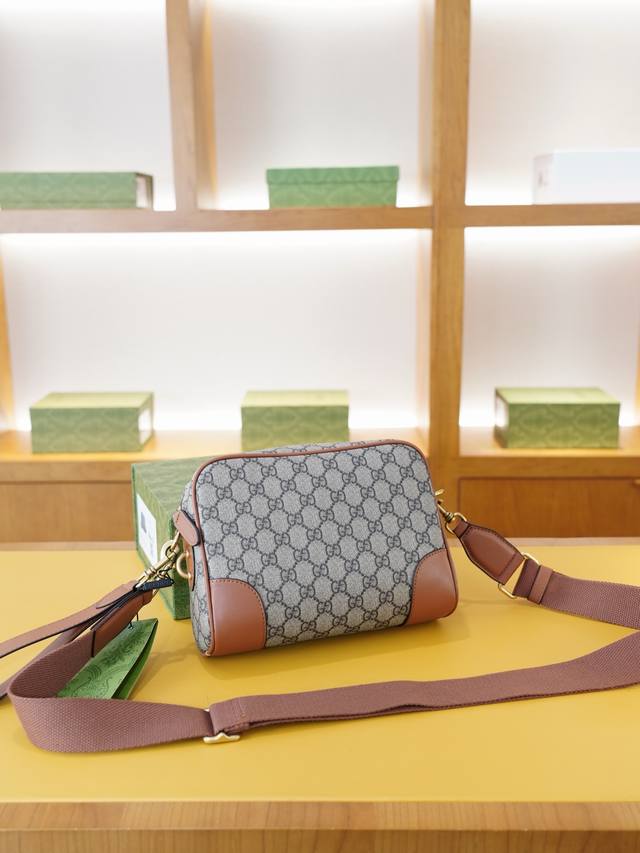 Gucci 古驰 官网同步 高版本 斜挎单肩背包 永恒不过时的标志性产品 纯原单小牛皮 顶级五金制作 非市面普通版本 贸易公司订单货 全部实拍 实用性非常高 完