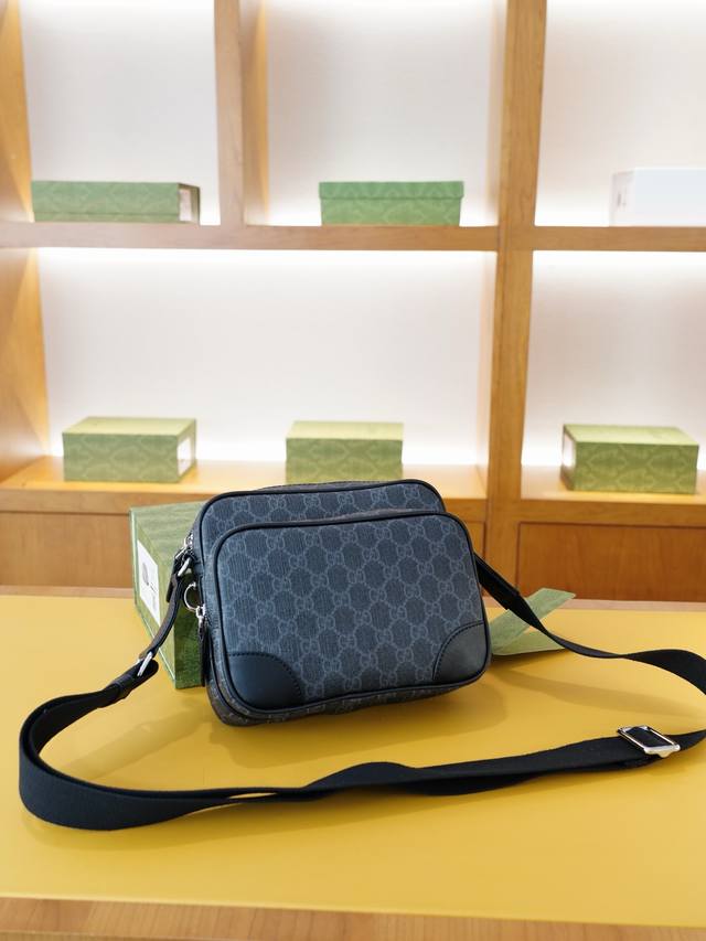 Gucci 古驰 官网同步 高版本 斜挎单肩背包 永恒不过时的标志性产品 纯原单小牛皮 顶级五金制作 非市面普通版本 贸易公司订单货 全部实拍 实用性非常高 完