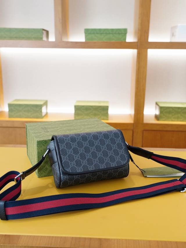 Gucci 古驰 官网同步 高版本 斜挎单肩背包 永恒不过时的标志性产品 纯原单小牛皮 顶级五金制作 非市面普通版本 贸易公司订单货 全部实拍 实用性非常高 完