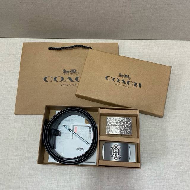 蔻驰皮带 爆款来袭 原单品质、3.5Cm规格 、专柜对版头层牛皮、专柜同款 高真空电镀五金 均可旋转扣头、长度可剪裁。自由搭配！配专柜全套包装 送打眼针