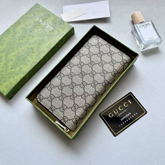 颜色 咖尺寸 21X11古奇新款手包原版头层牛皮，一流手感媲美专柜正品，看细节多卡位大容量，现货供应