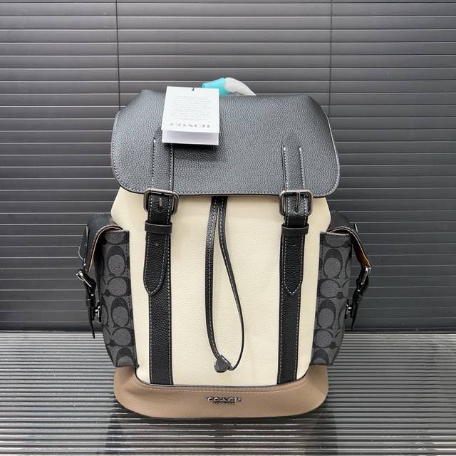 Coach 蔻驰 Hudson 双肩包 男士大容量背包 电脑包 休闲百搭 实物拍摄 原厂原版面料 配送得物防伪扣 防尘袋 30 X 42 Cm。