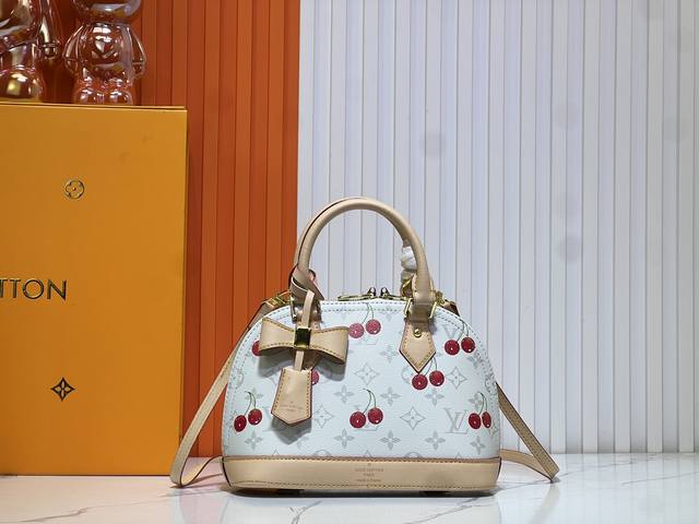 升级版 实物拍摄 自家背景 M14234 M53152 村上隆联名款樱桃贝壳包 M53152。M44585 M44858、M53151 、41112、23502